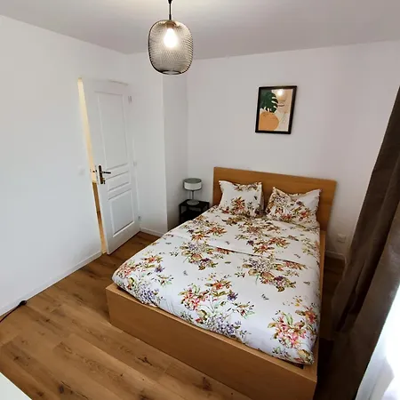 G-logement-francilien Aeroport Cdg, Parc Des Expositions Villepinte, Bourget, Asterix. * Goussainville (Val-d'Oise)
