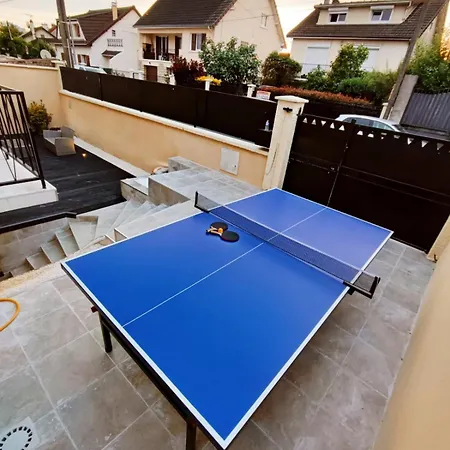 ゲストハウス G-logement-francilien Aeroport Cdg, Parc Des Expositions Villepinte, Bourget, Asterix. グッサンヴィル
