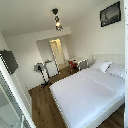 G-logement-francilien Aeroport Cdg, Parc Des Expositions Villepinte, Bourget, Asterix. ゲストハウス