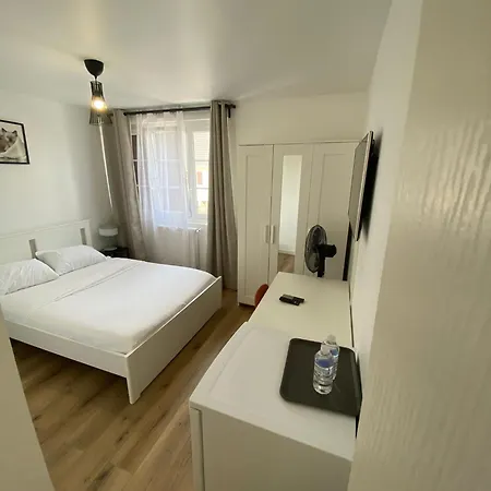 G-logement-francilien Aeroport Cdg, Parc Des Expositions Villepinte, Bourget, Asterix. ゲストハウス